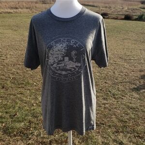 ⭐️⭐️ Magnolia T-shirt